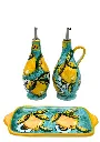set olio e aceto con vassoio limone con ricciolo verde.webp
